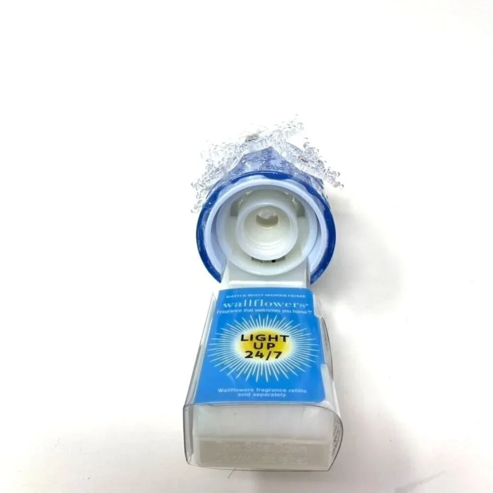 Bath & Body Works Snowflake Wallflower Plug Nightlight Holiday Decor Scent